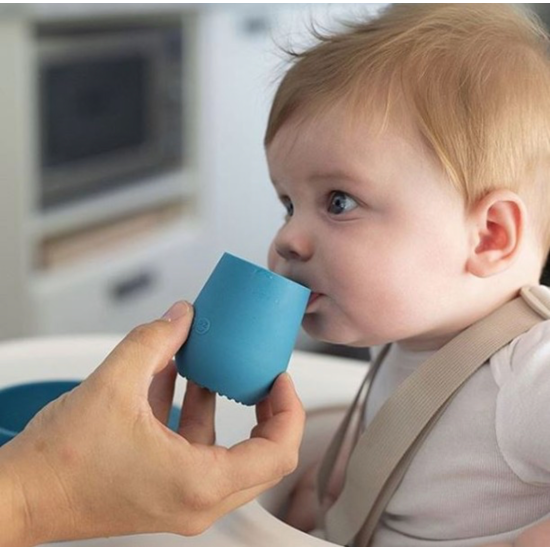 Ezpz εκπαιδευτικό σετ Φαγητού "Tiny" από Σιλικόνη Indigo blue 4τμχ για 4+ μηνών FD-I2159U